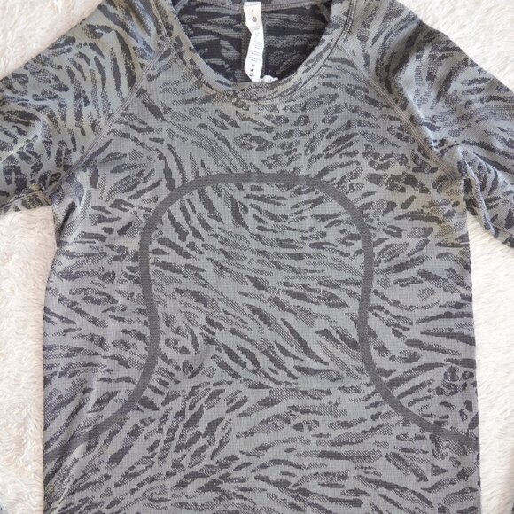 Women's 6 Lululemon Swiftly Tech Long Sleeve Shirt Primal Clash Black Gull Grey - Picture 2 of 6